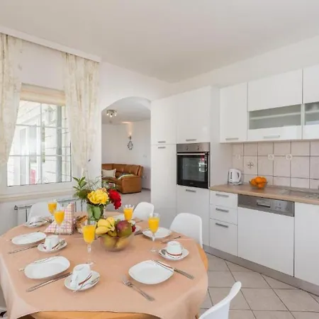 Appartement Ante - With Pool Cavtat